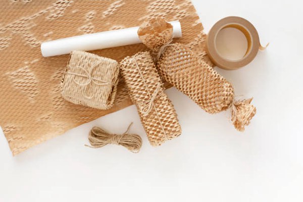 Honeycomb packing paper